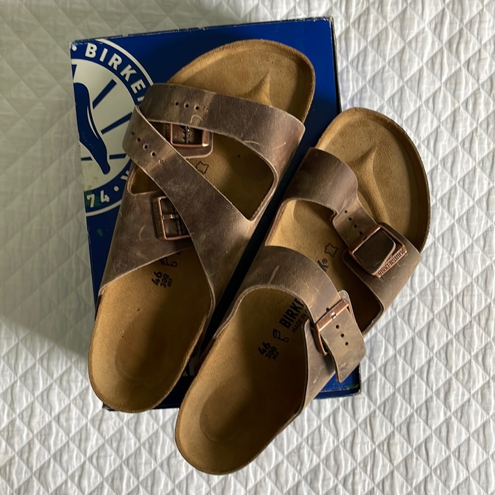 NWOT Mens Arizona Sandal Size 46
